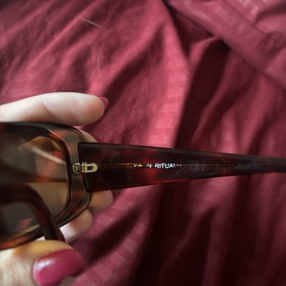 Vintage B&L Ray-Ban Ritual sunglasses. Brown Tortoise color.